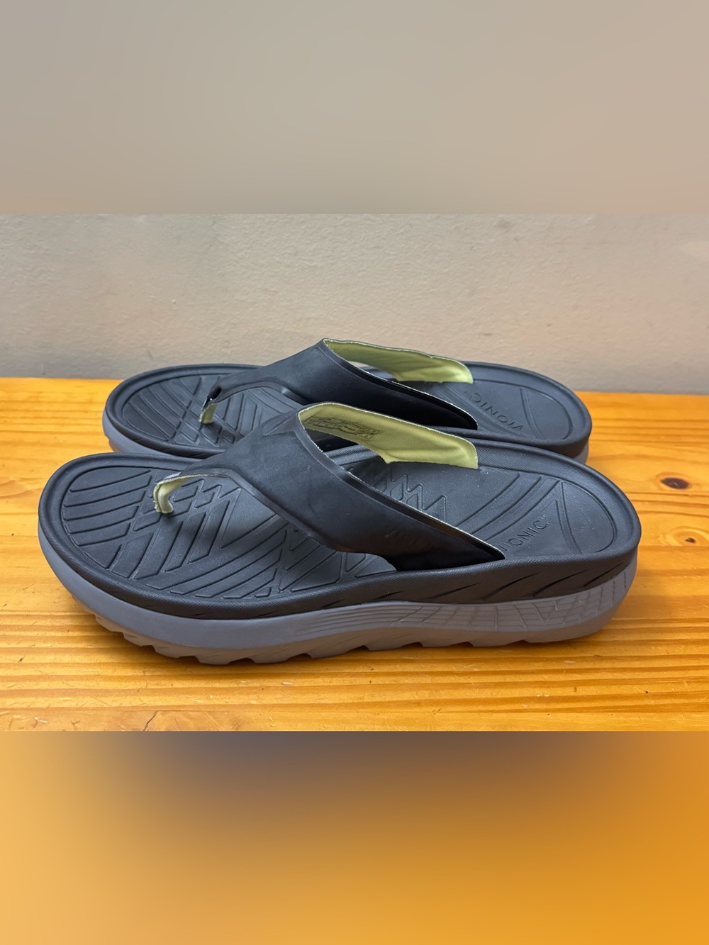 Vionic Restore Recovery Toe Post Sandals Flip Flop Black Mens 10.5 Womans 12